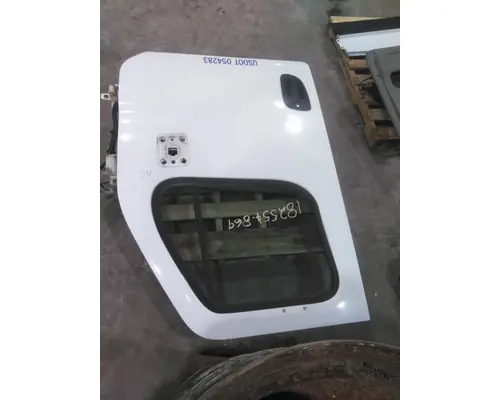 FREIGHTLINER CASCADIA 113-125 DOOR ASSEMBLY, FRONT