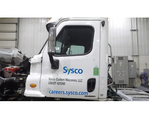 FREIGHTLINER CASCADIA 113-125 DOOR ASSEMBLY, FRONT