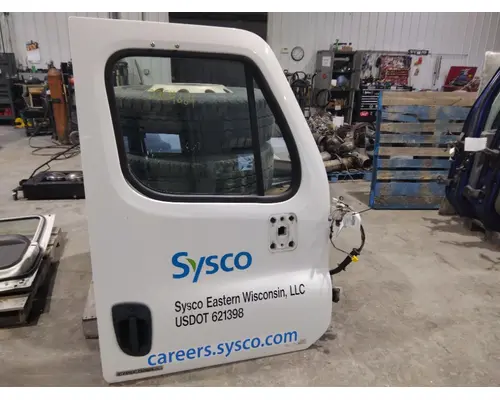 FREIGHTLINER CASCADIA 113-125 DOOR ASSEMBLY, FRONT