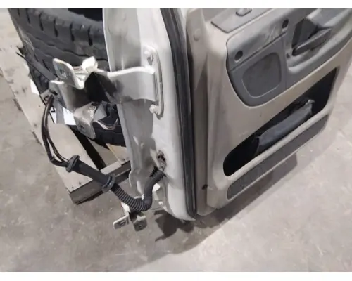 FREIGHTLINER CASCADIA 113-125 DOOR ASSEMBLY, FRONT