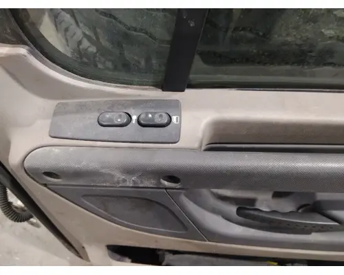 FREIGHTLINER CASCADIA 113-125 DOOR ASSEMBLY, FRONT