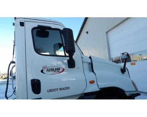 FREIGHTLINER CASCADIA 113-125 DOOR ASSEMBLY, FRONT