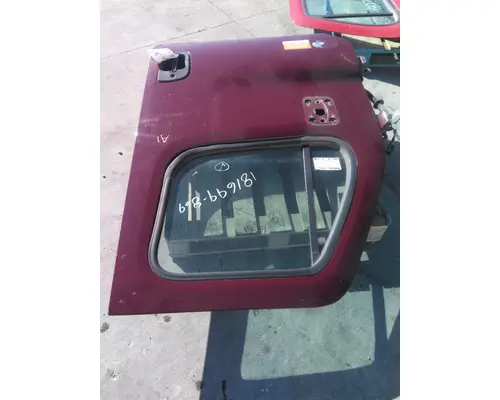 FREIGHTLINER CASCADIA 113-125 DOOR ASSEMBLY, FRONT