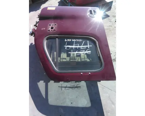 FREIGHTLINER CASCADIA 113-125 DOOR ASSEMBLY, FRONT