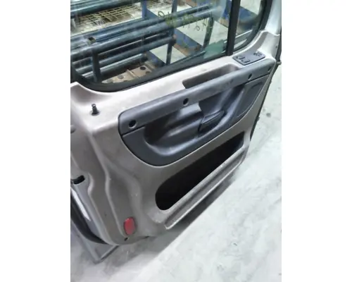 FREIGHTLINER CASCADIA 113-125 DOOR ASSEMBLY, FRONT