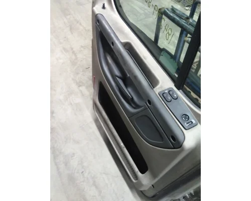 FREIGHTLINER CASCADIA 113-125 DOOR ASSEMBLY, FRONT