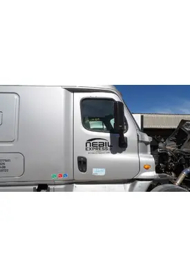 FREIGHTLINER CASCADIA 113-125 DOOR ASSEMBLY, FRONT