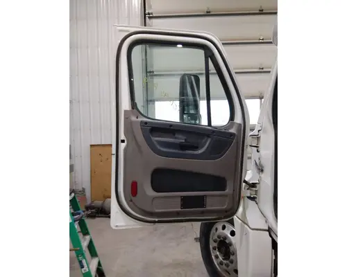 FREIGHTLINER CASCADIA 113-125 DOOR ASSEMBLY, FRONT
