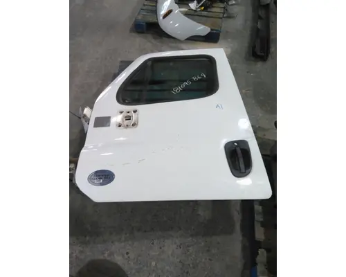 FREIGHTLINER CASCADIA 113-125 DOOR ASSEMBLY, FRONT