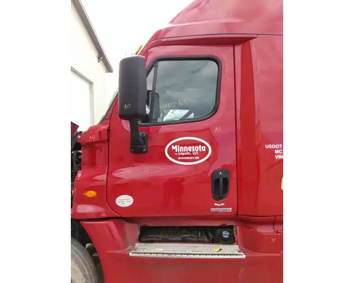 FREIGHTLINER CASCADIA 113-125 DOOR ASSEMBLY, FRONT