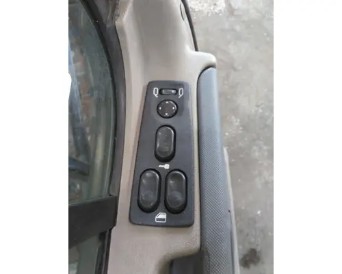 FREIGHTLINER CASCADIA 113-125 DOOR ASSEMBLY, FRONT