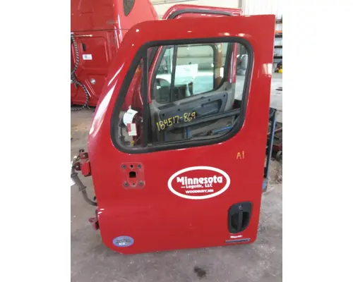 FREIGHTLINER CASCADIA 113-125 DOOR ASSEMBLY, FRONT