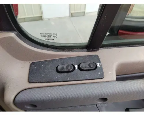 FREIGHTLINER CASCADIA 113-125 DOOR ASSEMBLY, FRONT