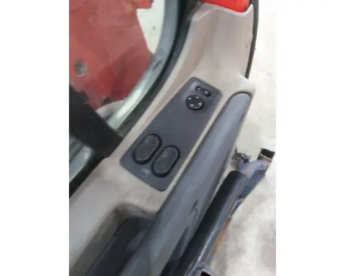 FREIGHTLINER CASCADIA 113-125 DOOR ASSEMBLY, FRONT