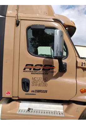 FREIGHTLINER CASCADIA 113-125 DOOR ASSEMBLY, FRONT