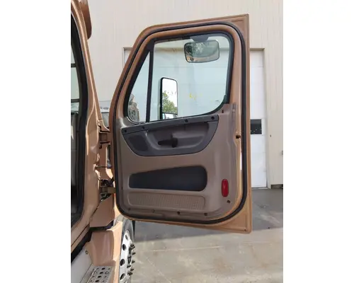 FREIGHTLINER CASCADIA 113-125 DOOR ASSEMBLY, FRONT