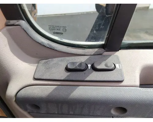 FREIGHTLINER CASCADIA 113-125 DOOR ASSEMBLY, FRONT