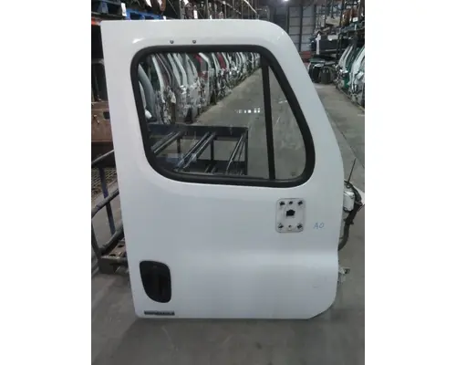 FREIGHTLINER CASCADIA 113-125 DOOR ASSEMBLY, FRONT