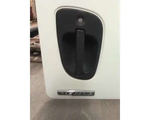 FREIGHTLINER CASCADIA 113-125 DOOR ASSEMBLY, FRONT
