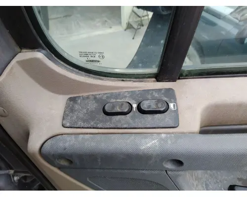 FREIGHTLINER CASCADIA 113-125 DOOR ASSEMBLY, FRONT