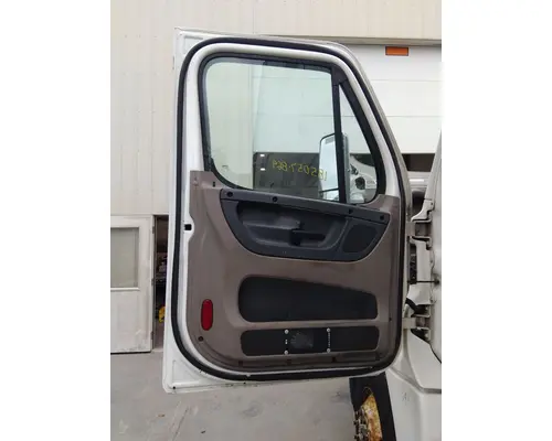 FREIGHTLINER CASCADIA 113-125 DOOR ASSEMBLY, FRONT