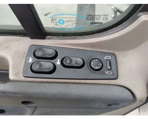 FREIGHTLINER CASCADIA 113-125 DOOR ASSEMBLY, FRONT