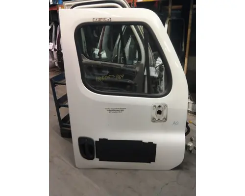 FREIGHTLINER CASCADIA 113-125 DOOR ASSEMBLY, FRONT