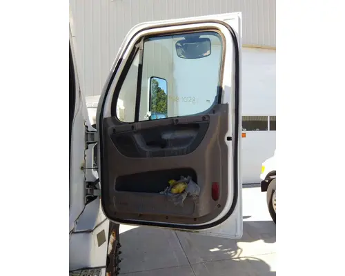 FREIGHTLINER CASCADIA 113-125 DOOR ASSEMBLY, FRONT