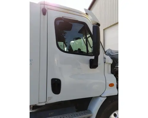 FREIGHTLINER CASCADIA 113-125 DOOR ASSEMBLY, FRONT