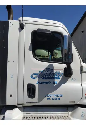 FREIGHTLINER CASCADIA 113-125 DOOR ASSEMBLY, FRONT