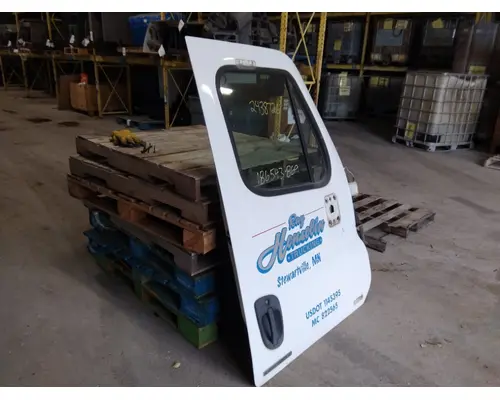 FREIGHTLINER CASCADIA 113-125 DOOR ASSEMBLY, FRONT