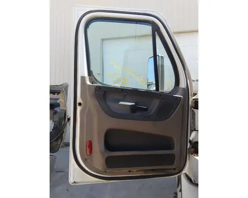 FREIGHTLINER CASCADIA 113-125 DOOR ASSEMBLY, FRONT