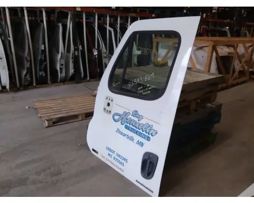 FREIGHTLINER CASCADIA 113-125 DOOR ASSEMBLY, FRONT