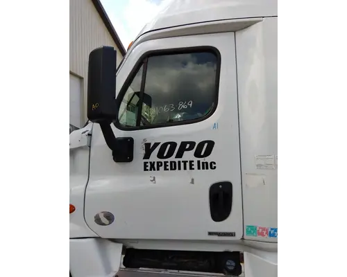 FREIGHTLINER CASCADIA 113-125 DOOR ASSEMBLY, FRONT