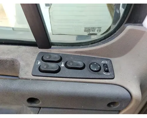 FREIGHTLINER CASCADIA 113-125 DOOR ASSEMBLY, FRONT