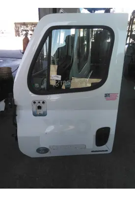 FREIGHTLINER CASCADIA 113-125 DOOR ASSEMBLY, FRONT