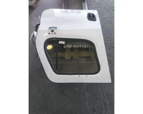 FREIGHTLINER CASCADIA 113-125 DOOR ASSEMBLY, FRONT