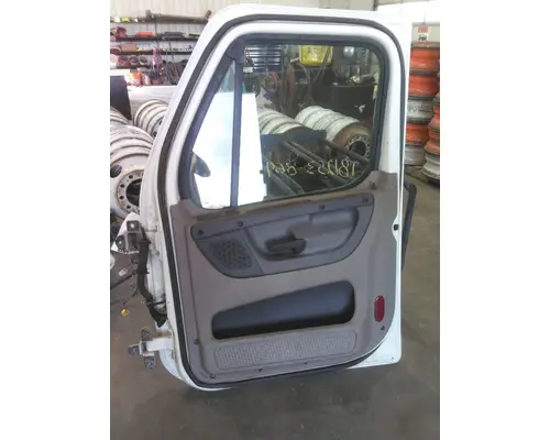 FREIGHTLINER CASCADIA 113-125 DOOR ASSEMBLY, FRONT