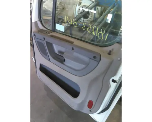 FREIGHTLINER CASCADIA 113-125 DOOR ASSEMBLY, FRONT