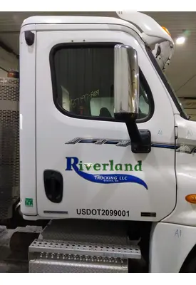 FREIGHTLINER CASCADIA 113-125 DOOR ASSEMBLY, FRONT