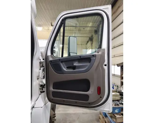 FREIGHTLINER CASCADIA 113-125 DOOR ASSEMBLY, FRONT
