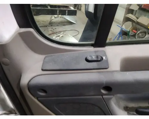 FREIGHTLINER CASCADIA 113-125 DOOR ASSEMBLY, FRONT