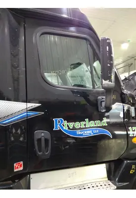 FREIGHTLINER CASCADIA 113-125 DOOR ASSEMBLY, FRONT