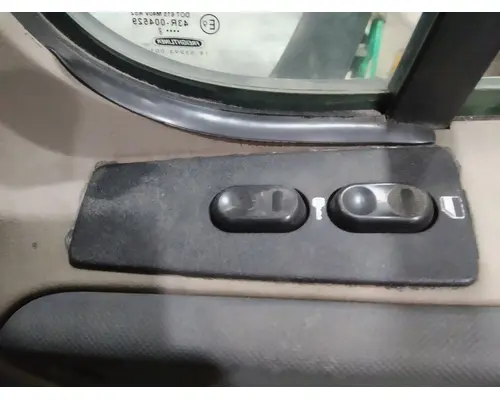 FREIGHTLINER CASCADIA 113-125 DOOR ASSEMBLY, FRONT