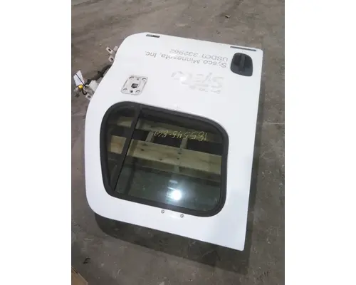 FREIGHTLINER CASCADIA 113-125 DOOR ASSEMBLY, FRONT