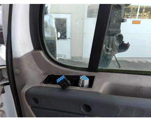 FREIGHTLINER CASCADIA 113-125 DOOR ASSEMBLY, FRONT