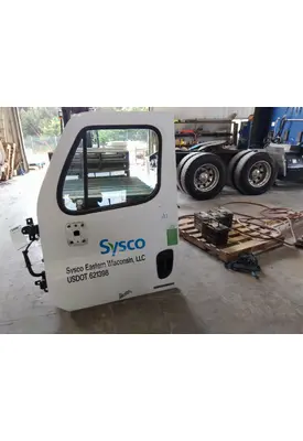 FREIGHTLINER CASCADIA 113-125 DOOR ASSEMBLY, FRONT