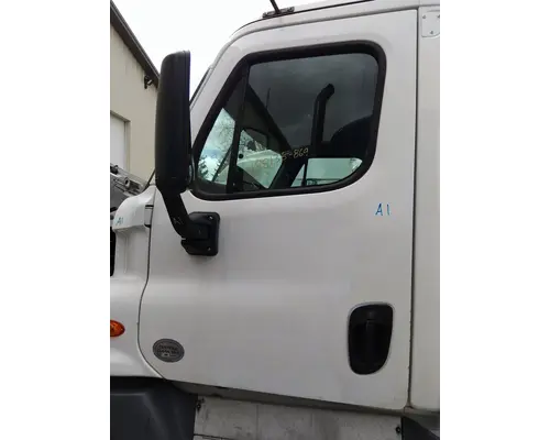 FREIGHTLINER CASCADIA 113-125 DOOR ASSEMBLY, FRONT