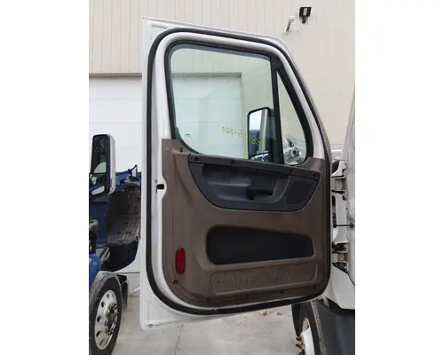 FREIGHTLINER CASCADIA 113-125 DOOR ASSEMBLY, FRONT