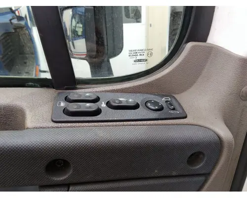 FREIGHTLINER CASCADIA 113-125 DOOR ASSEMBLY, FRONT